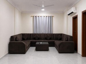 Interior - Red-15 - Bn Saif (Salalah)