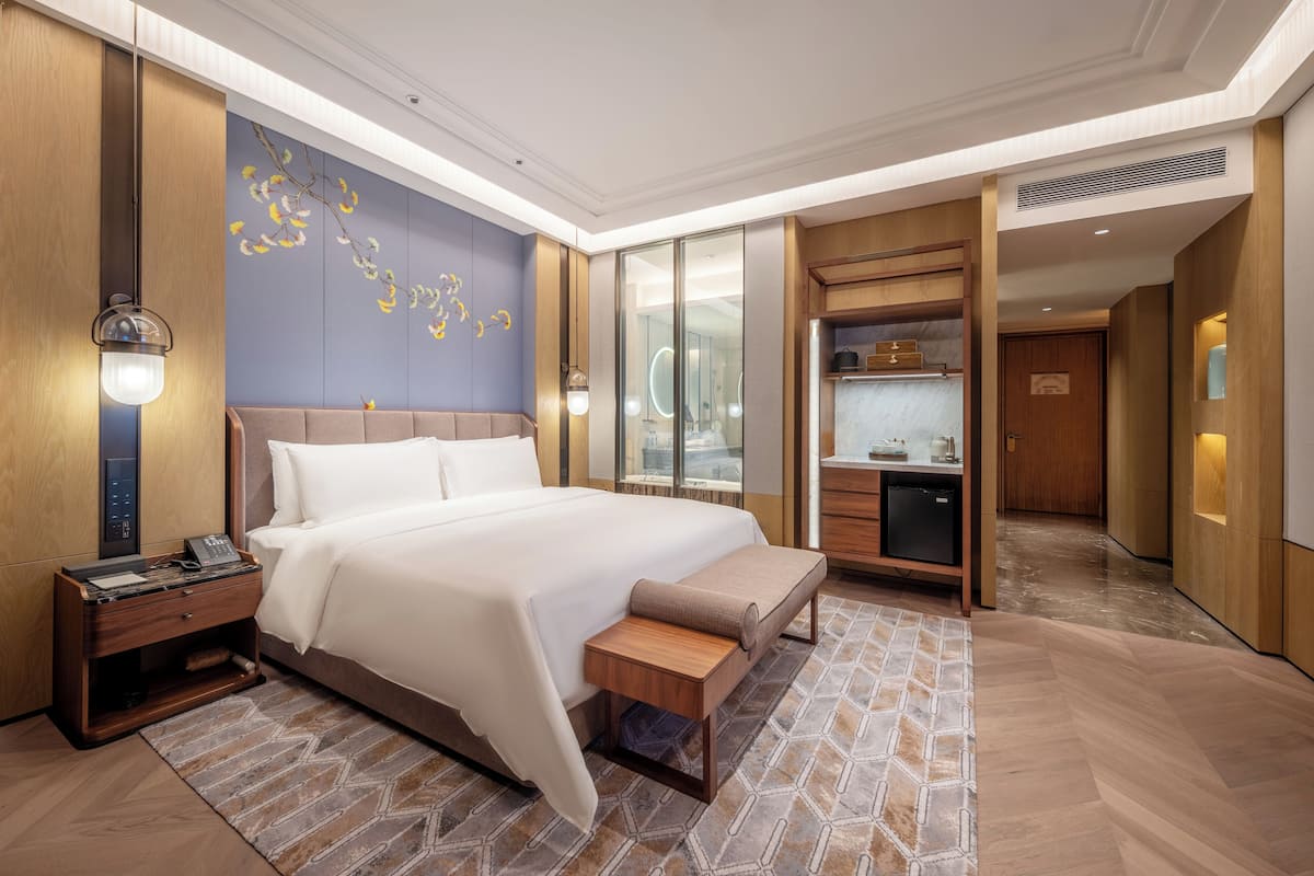 Chambre Simple Luxe | Coffres-forts dans les chambres, fer et planche à repasser