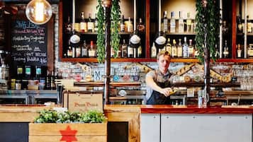 Bar (en la propiedad)
