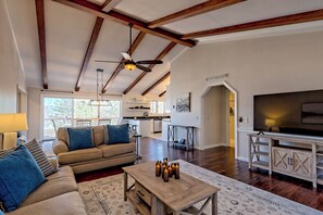 Smart TV, fireplace, offices, computer monitors