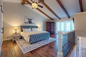 3 camere, una scrivania, ferro/asse da stiro, Wi-Fi gratuito