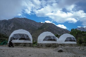 Exterior - Camp The Sanga (Lahul)