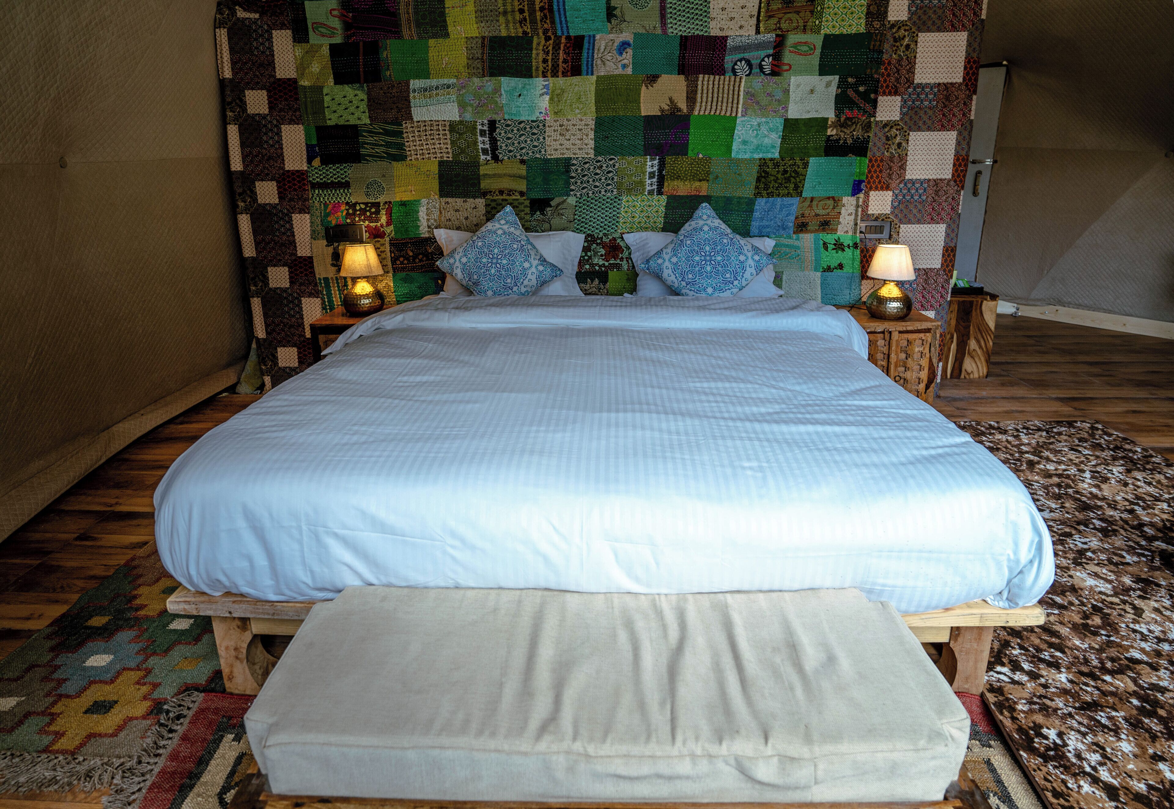 고급 침구, 오리/거위털 이불, 필로우탑 침대, 각각 다른 스타일의 인테리어