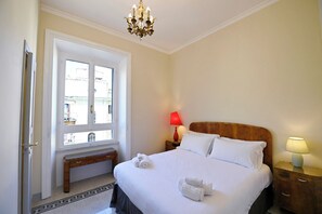 2 dormitorios, tabla de planchar con plancha, wifi gratis y ropa de cama