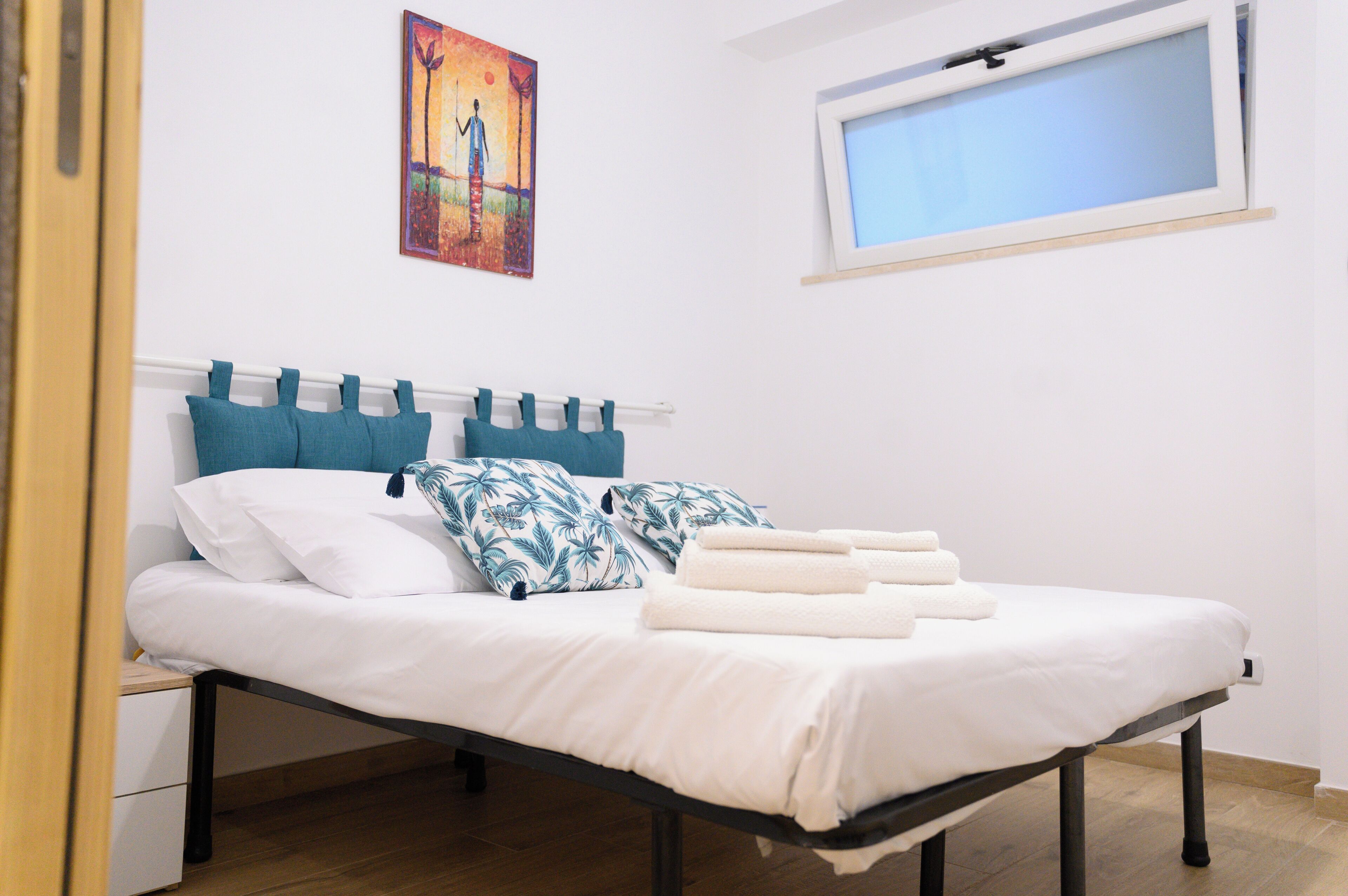 4 bedrooms, in-room safe, desk, iron/ironing board