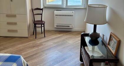 Beachfront apartment, unique view and location in the Alghero waterfront