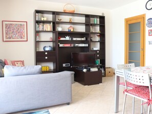 TV - Romeo e Giulietta by Interhome (Lazise)