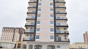 Front of property - Aknan 01 - Center Market (Salalah)