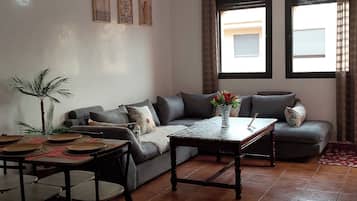 Departamento, 2 habitaciones, para fumadores, balcón | Sala de estar