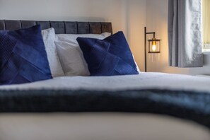 3 bedrooms, iron/ironing board, Internet, bed sheets