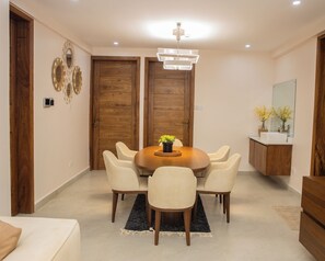 Deluxe Apartment, 4 Bedrooms, Non Smoking, City View | Room amenity