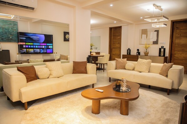 Interior - little hideaway (Dar es Salaam)