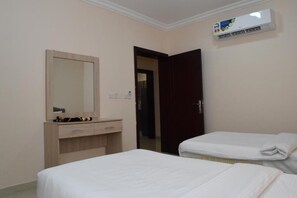 Comfort-huoneisto, 2 makuuhuonetta, siivous, kaupunkinäköala | 2 makuuhuonetta, ylelliset vuodevaatteet, minibaari, ilmainen Wi-Fi