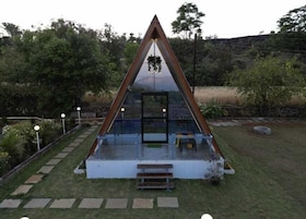 Prem Villa Cottage | Desk, free WiFi