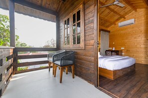 Luxury Double Room, 1 King Bed, Balcony | In-room safe, laptop workspace, iron/ironing board, free WiFi - Axiom Retreat (Arambol)
