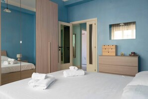 2 bedrooms, bed sheets