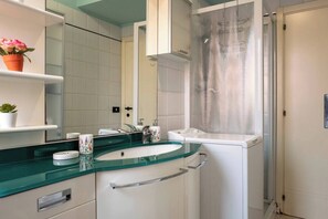 Shower - Sveva - YourPlace Abruzzo (Pescara)