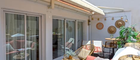 Appartamento (3 Bedrooms) | Terrazza/patio