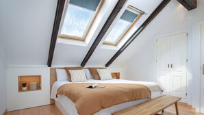 อพาร์ทเมนท์ (3 Bedrooms)