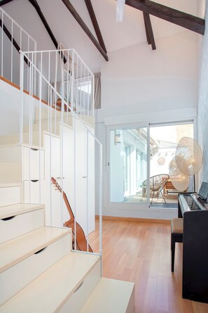 Apartment (3 Bedrooms) | Interior - Stylish Penthouse Private Terrace Plaza Mitjana (Málaga)