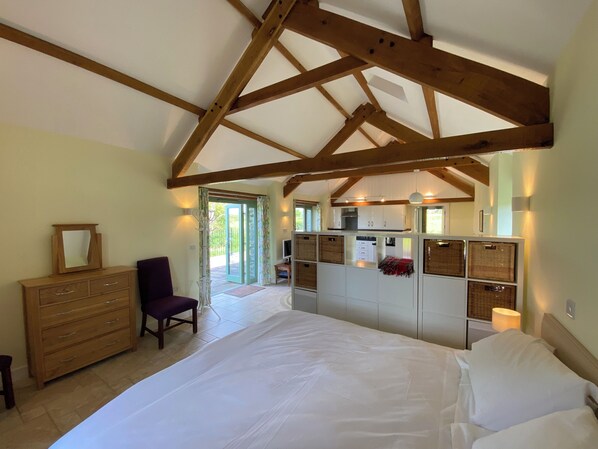 1 soverom, individuelt dekorert og individuelt innredet