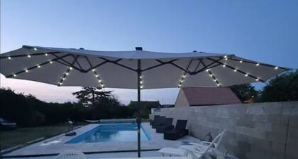 House for 12 people with swimming pool, Domaine d'Ayden