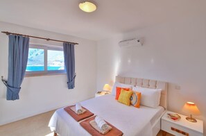 Villa, Sea View | 4 bedrooms, iron/ironing board, free WiFi - Villa Basil (Kas)