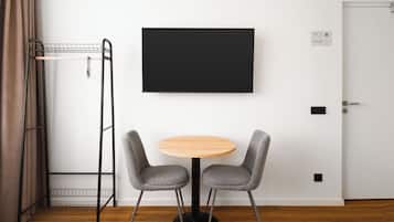 Habitación | Decoración personalizada, muebles diferentes y escritorio