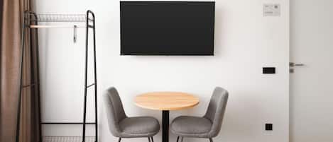 Chambre | Décor unique, ameublement unique, bureau