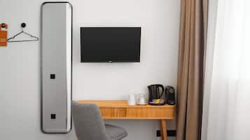 Kamar Double | Didekorasi berbeda-beda dan dilengkapi dengan perabotan berbeda-beda