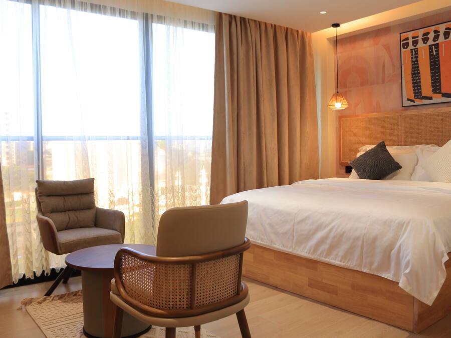 Desk, laptop workspace, free WiFi