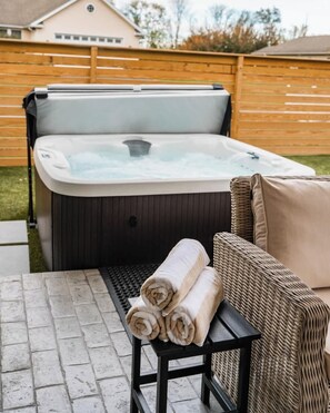Outdoor spa tub - The Jolly Rancher (Hummelstown)