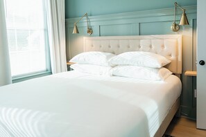 3 slaapkamers, een strijkplank/strijkijzer, reisbedje, gratis wifi