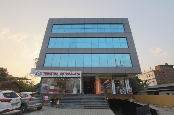 Exterior - Hotel Hi city Inn Near ISBT (Guwahati)