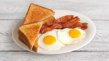 Free daily continental breakfast