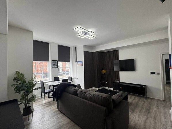 Unclassified image, 1 of 24, button