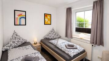 2 Schlafzimmer, Reisekinderbett, kostenloses WLAN