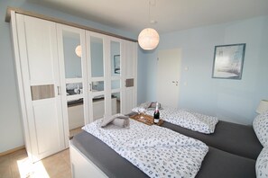 3 bedrooms, iron/ironing board, travel crib, free WiFi