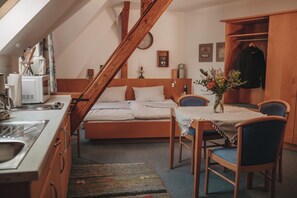 Studio, näköala pihalle | Ilmainen Wi-Fi