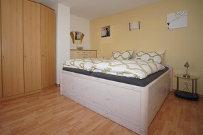 1 室のベッドルーム、アイロン / アイロン台、WiFi (無料)