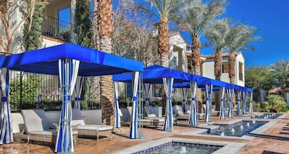 Newly Remodeled Legacy Villas Studio Villa #B