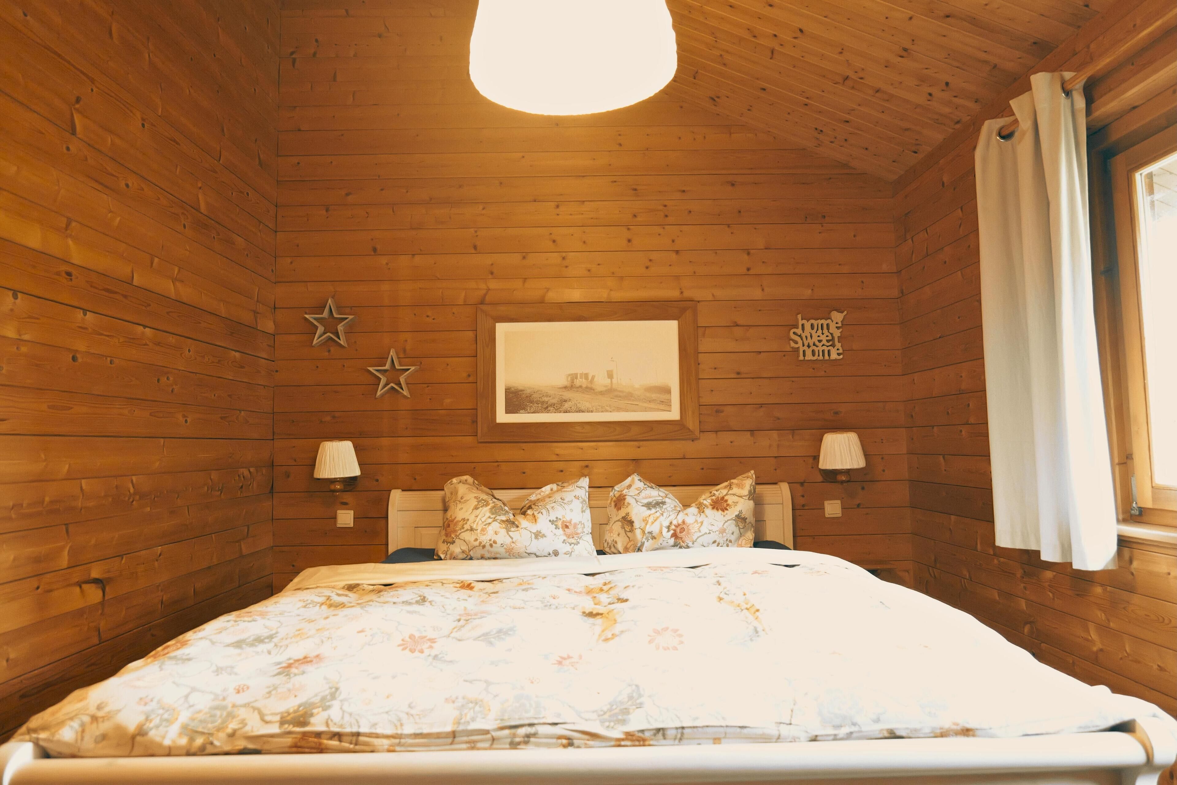 2 bedrooms, iron/ironing board, travel crib, free WiFi