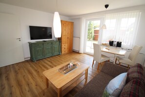 Fernseher, Stereoanlage