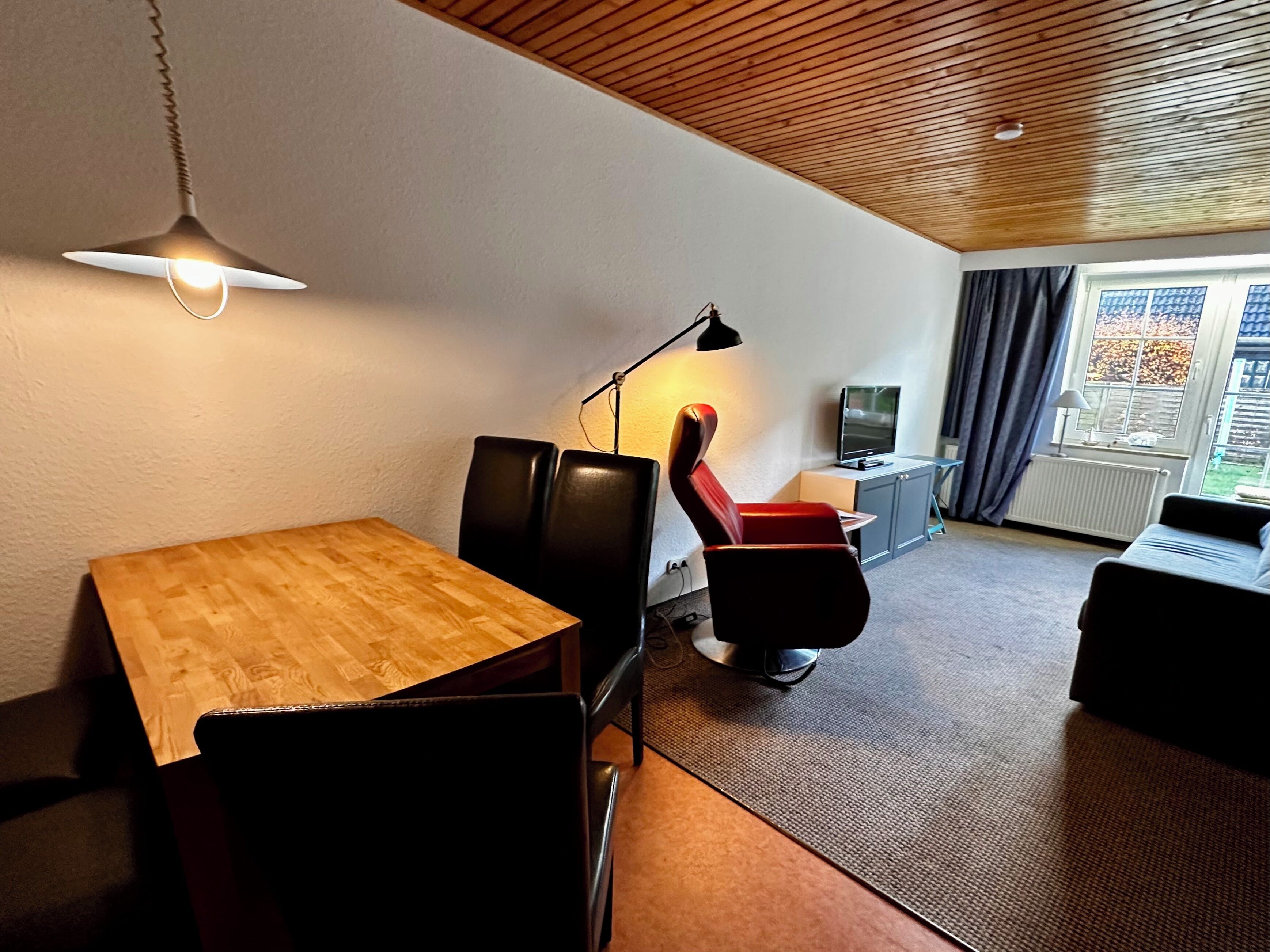 Fernseher, Stereoanlage