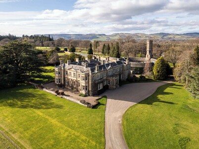 Errol Park - Stately Home & Views, Sleeps 40!