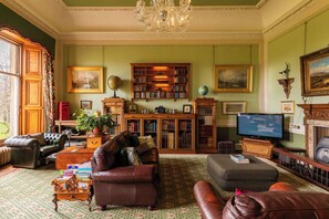 TV, impianto stereo, studio