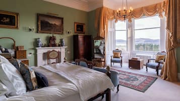 10 bedrooms, desk, iron/ironing board, travel crib