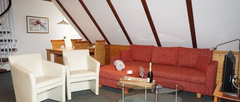 TV, DVD player, books, stereo