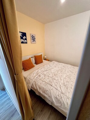 1 soverom, strykejern/-brett og wi-fi (inkludert)