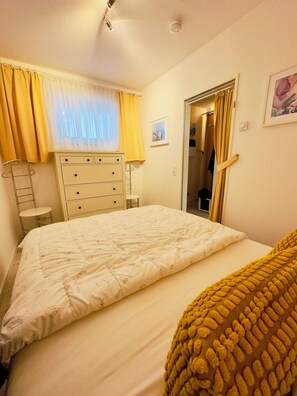 1 bedroom, iron/ironing board, free WiFi